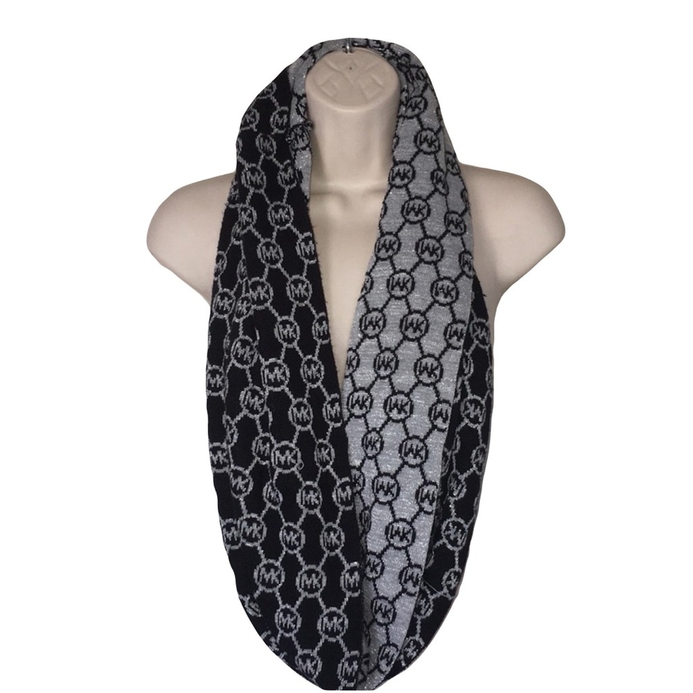 MICHAEL Michael Kors Infinity Scarf Logo Black Gray Silver Sparkle Diamond